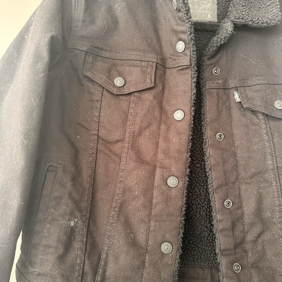 Vintage Levi's Shearling-Lined Jean Jacket - Picture 4 of 6